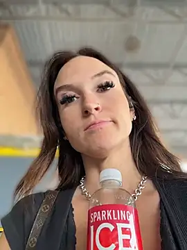 Kate-Paul live XXX chat
