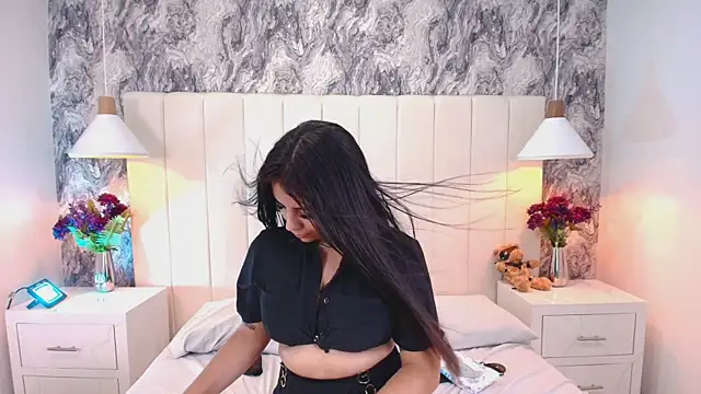 Chat +18 de Lyaa_606 ao vivo