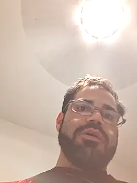 Zander823 Show in webcam