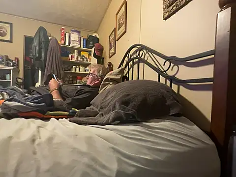 jck1m0t Show in webcam