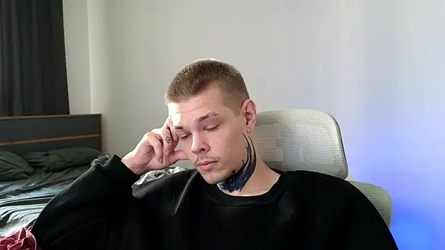 DENIS_HERE élő XXX-chatje