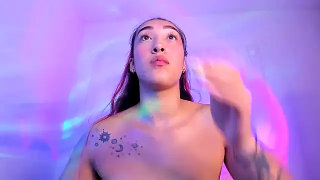 HeidyRousseのライブXXXチャット