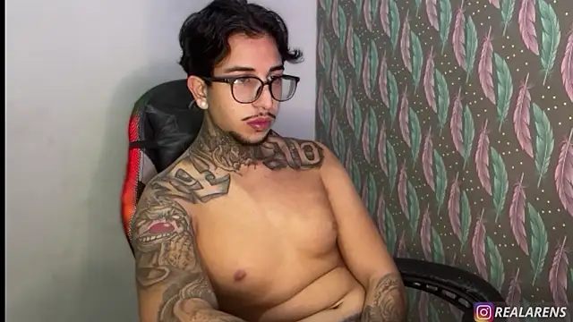 RealGdiass Chat XXX live