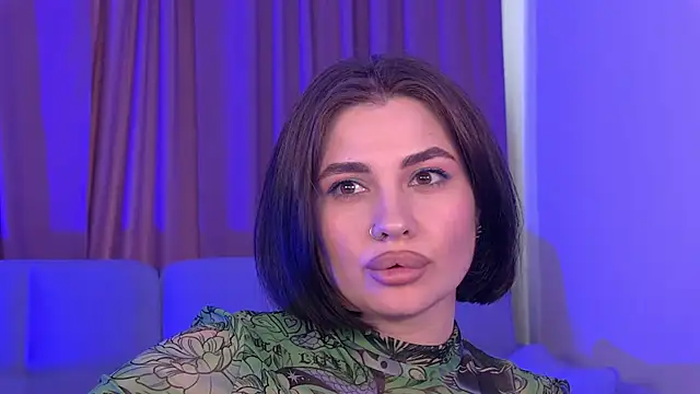 AdrianaToress Live XXX-Chat