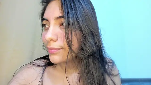 Chat XXX en directo de emilysex_118