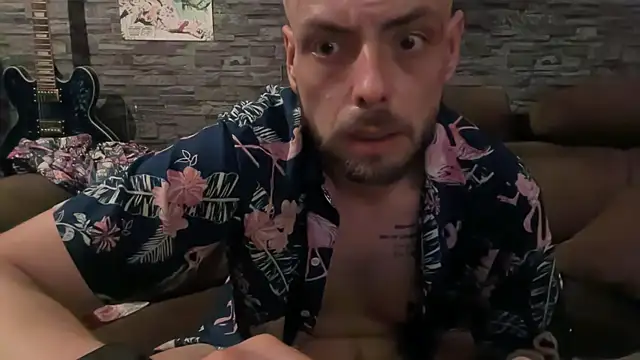 Pokazy przed kamerką – kissfreak85