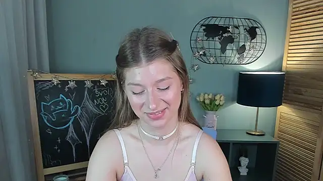 katymeaw's Live XXX Chat