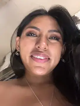 BrunetteBliss69's Webcam Show