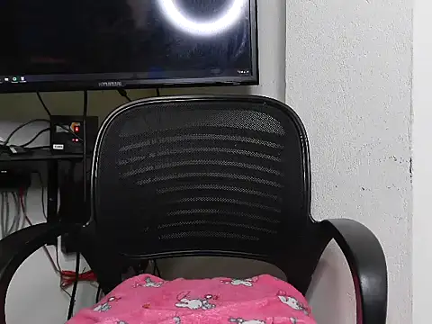 Chat +18 de Zulema_R1 ao vivo