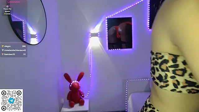 Miafiora Live XXX-chat