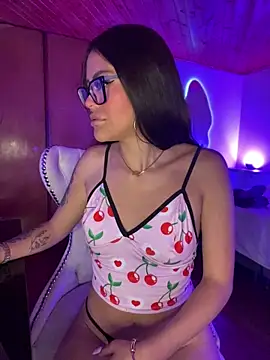 Cloe_pink1 Adlı Modelin Canlı XXX Sohbeti