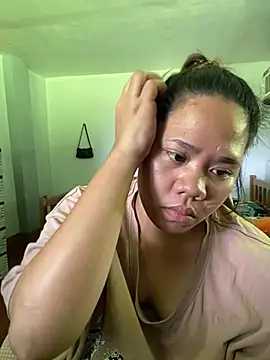 _UrSingleMamiBella_'s Live XXX Chat