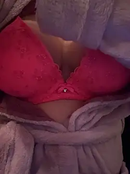 F3ckd0lllucy's Live XXX Chat