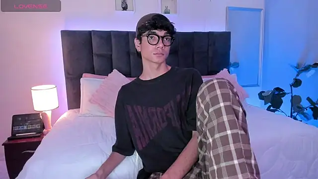 Chat XXX en directo de Phillicious__
