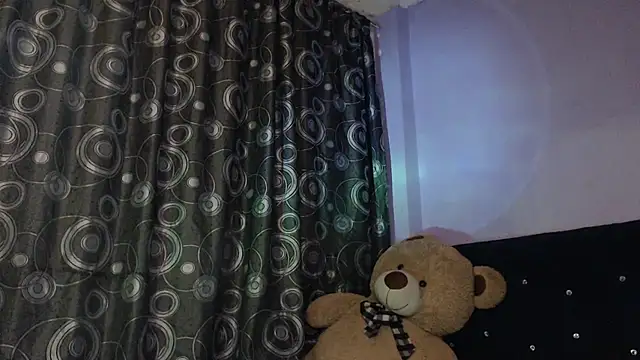 Chat XXX ao vivo de ANGELIQUE_KLANE