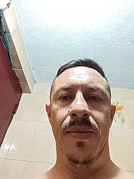 L_hotcream's Live XXX Chat
