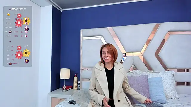 Sara_Evaanns Show in webcam