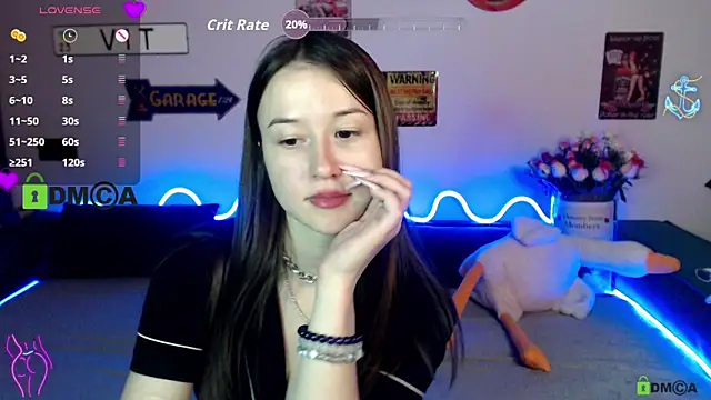 Chat +18 de Bunny_B3 ao vivo