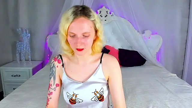 LikiLips live XXX chat