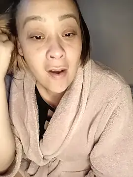 lualviz's Live XXX Chat