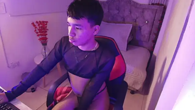 noa_hot69 Webcamshow