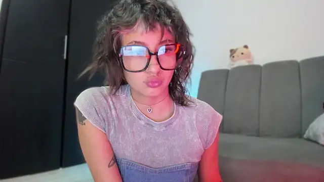 vandalovee_ live XXX chat