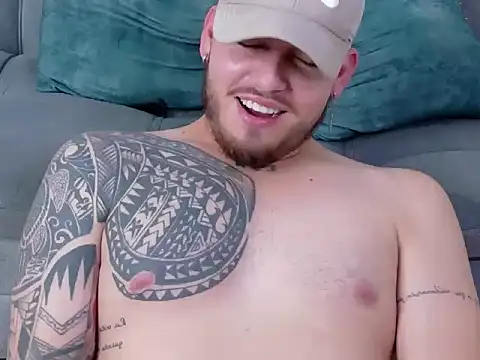 Show modela JaxRagnar na web-kameri