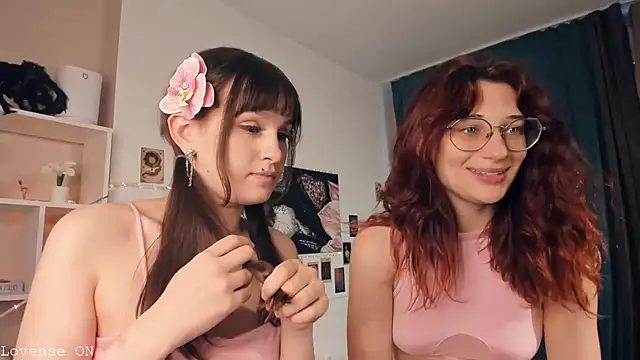 ElaNaecker: вебкам-шоу
