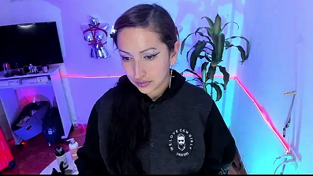 LucyStrike_'s Webcam Show