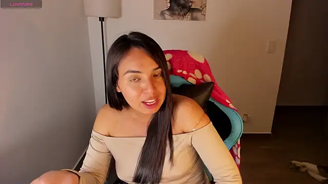 Chatroom XXX en direct de Nicole_Ss