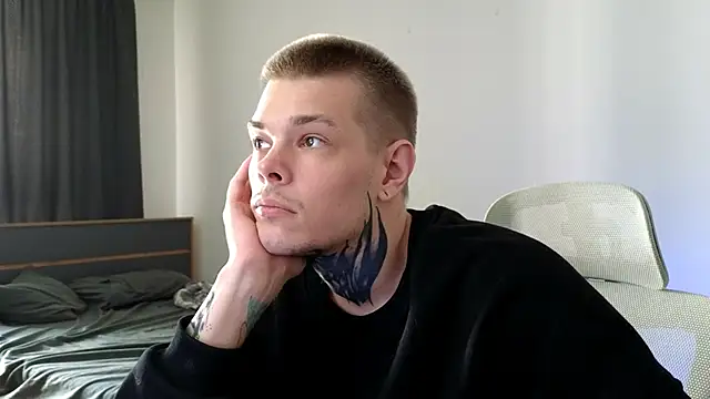 DENIS_HERE Adlı Modelin Canlı XXX Sohbeti