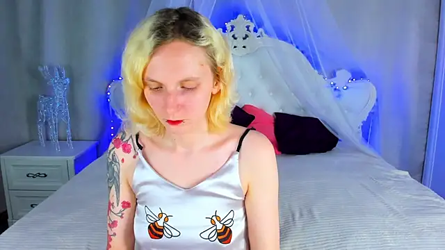 LikiLips' Live XXX Chat