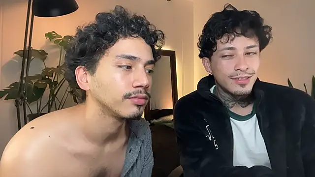 Noah_and_Stevenのウェブカメラショー