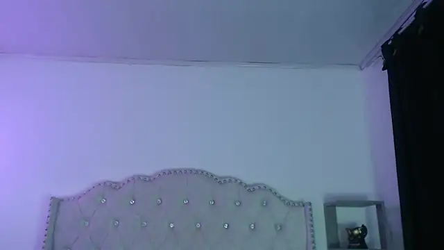 Abril_Squirt Chat XXX in diretta