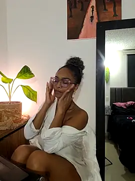 BiiancaEstradaa's Webcam Show