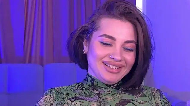 AdrianaToress Chat XXX in diretta