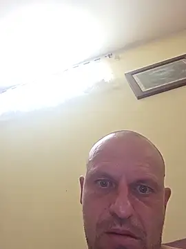 skizzoboy6 Show in webcam