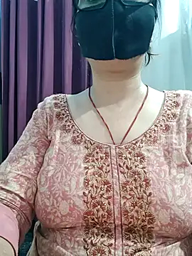 Aishwaryaa_69's Live XXX Chat