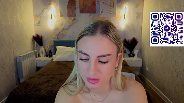 Chat XXX en directo de Silen_Tori