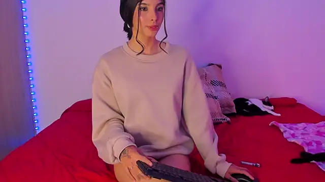 Chatroom XXX en direct de ChloeAddamss