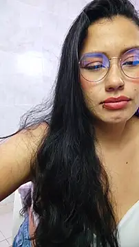 Your_Aleja15 Adlı Modelin Canlı XXX Sohbeti