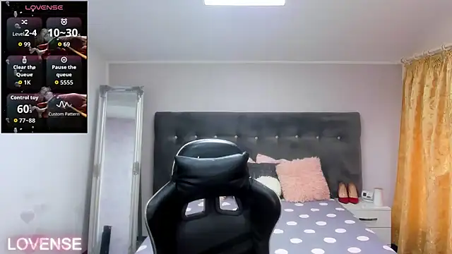 IlariaKent Obrolan Langsung XXX