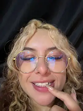 Chat +18 de Amber-fire ao vivo
