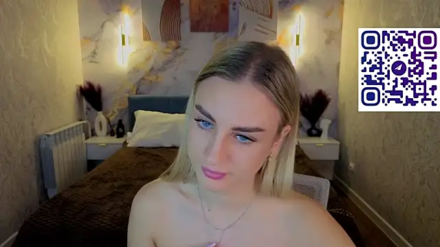 Silen_Tori Adlı Modelin Canlı XXX Sohbeti