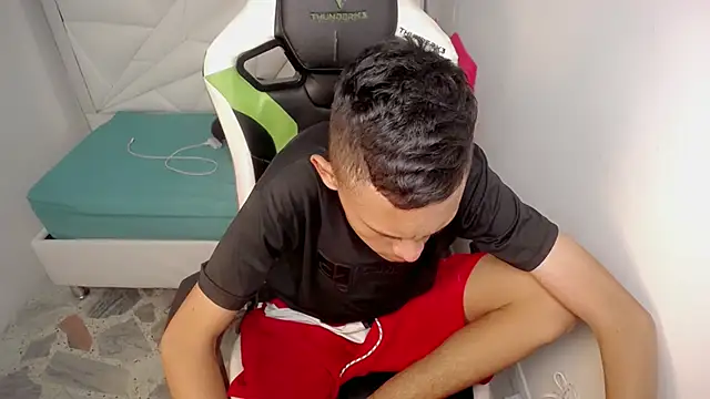 sombra_18 Live XXX-Chat