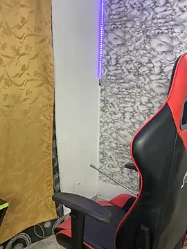 Chat +18 de ladycharlottex ao vivo