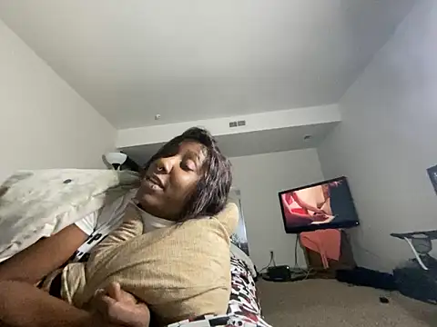 Yoshibaby2670's Live XXX Chat