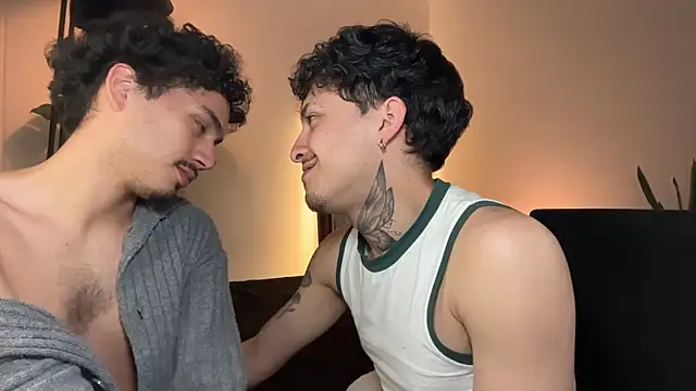 Noah_and_Steven – Live XXX-chat