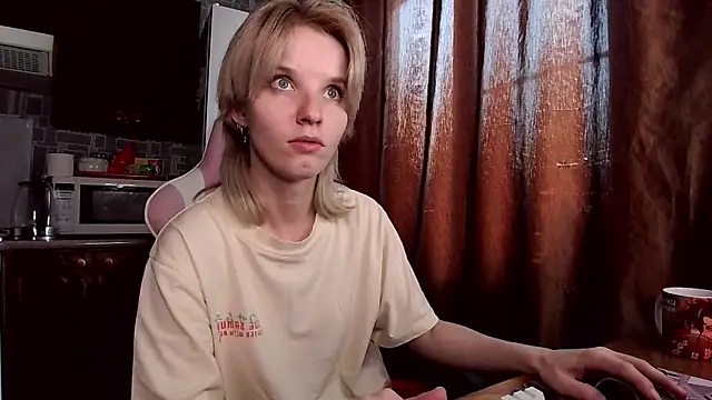 Madelaineses' Live XXX Chat
