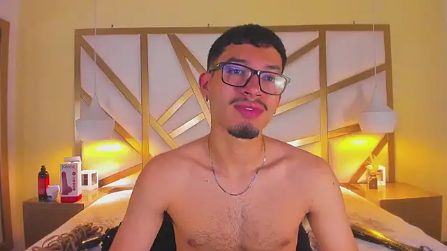Jaxon_Carter Show in webcam